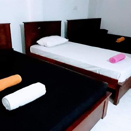 Black And White Kandy Guest House 02 Deiyannewela Dış mekan fotoğraf