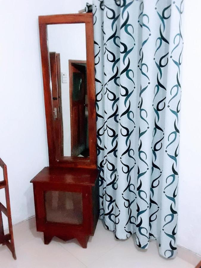 Black And White Kandy Guest House 02 Deiyannewela Dış mekan fotoğraf