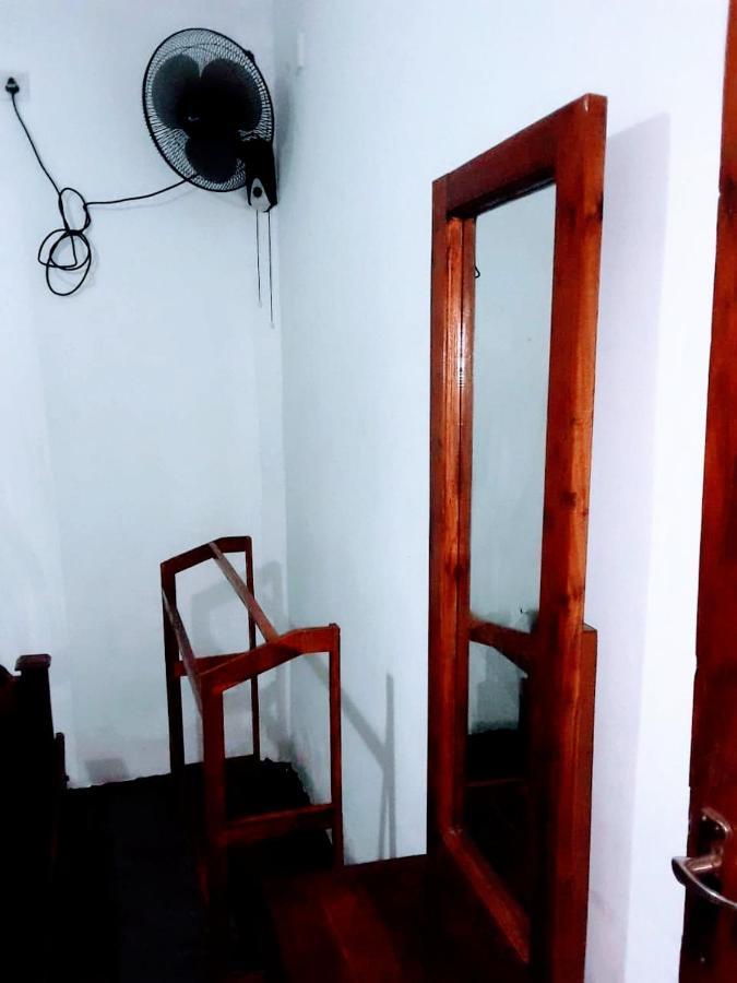 Black And White Kandy Guest House 02 Deiyannewela Dış mekan fotoğraf