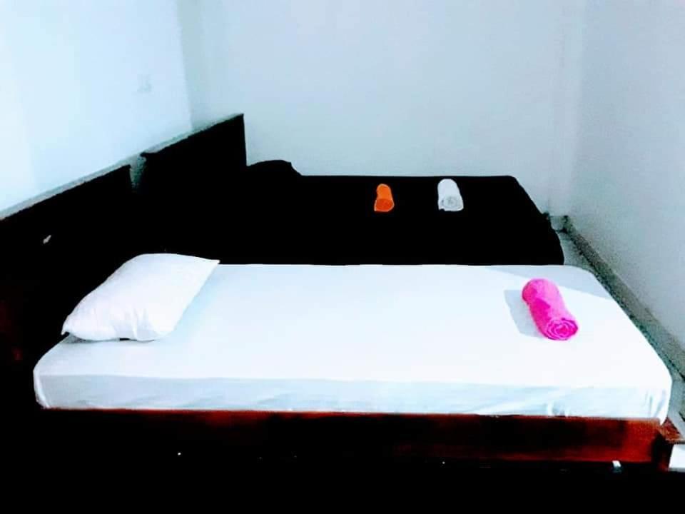 Black And White Kandy Guest House 02 Deiyannewela Dış mekan fotoğraf