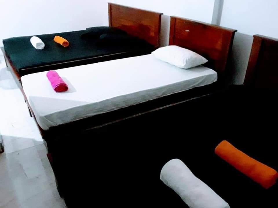 Black And White Kandy Guest House 02 Deiyannewela Dış mekan fotoğraf